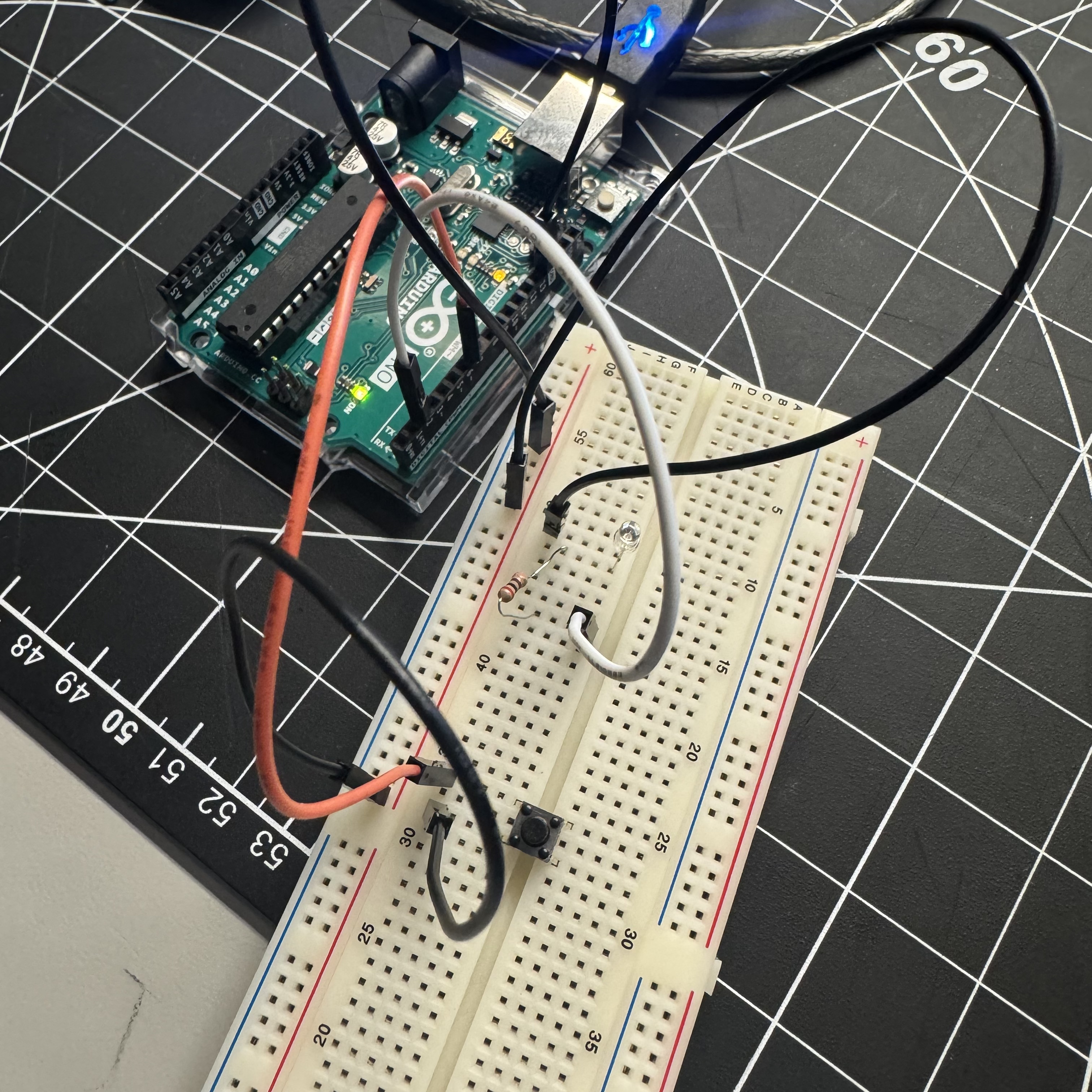 Finally, a button component was added to the light bulb. This button can control the bulb's flashing.